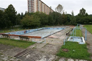 Koupaliště Ládví – stav před rekonstrukcí 2014 Koupaliště Ládví – stav před rekonstrukcí 2014