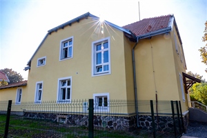 Praha 8 předala Klokánku nový dům pro ohrožené děti